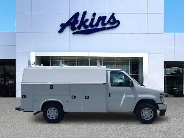 2026 Ford E-Series Base