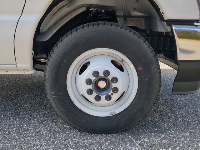 2026 Ford E-Series Base