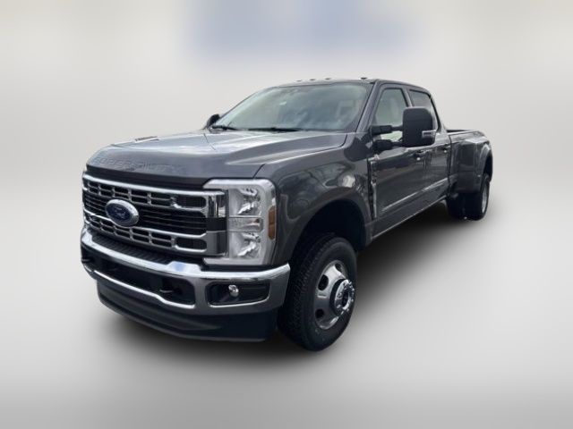 2026 Ford F-350 XLT
