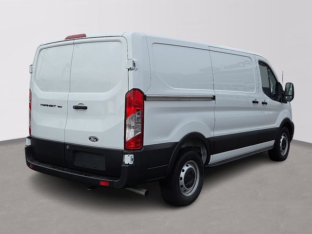 2026 Ford Transit Base