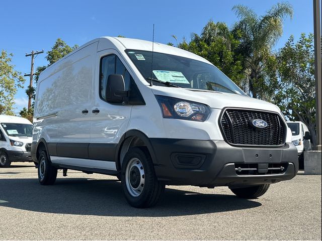 2026 Ford Transit Base