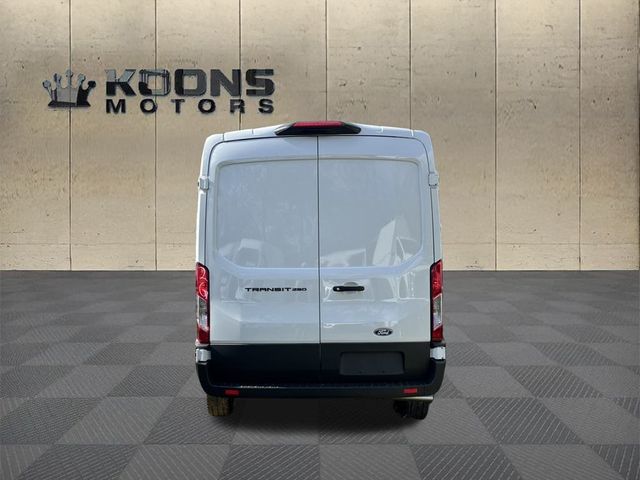 2026 Ford Transit Base