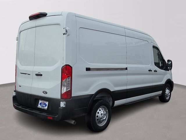 2026 Ford Transit Base