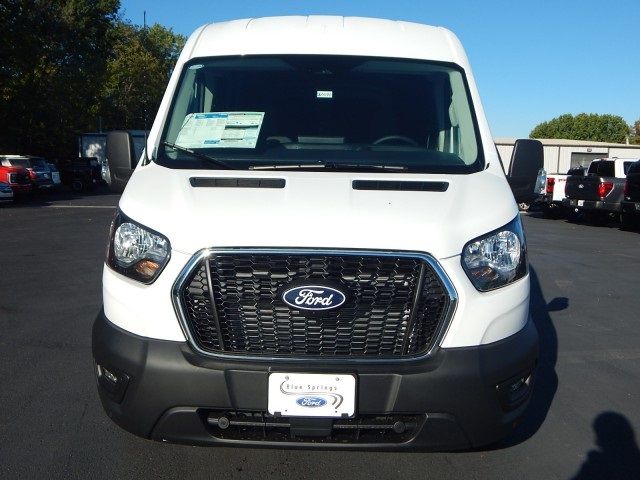 2026 Ford Transit Base