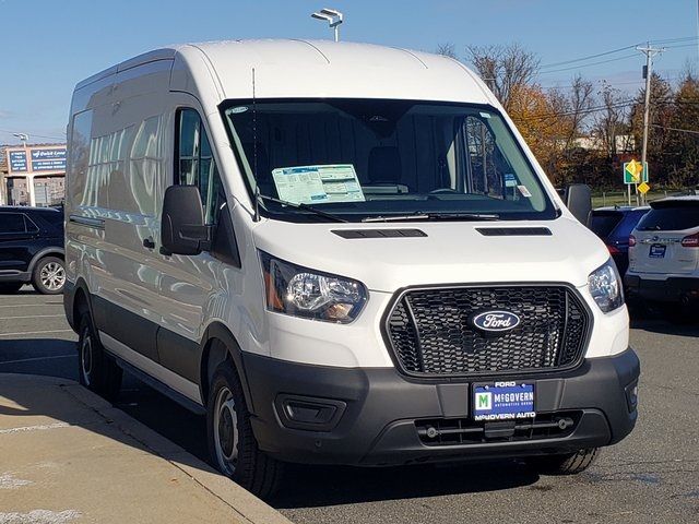 2026 Ford Transit Base