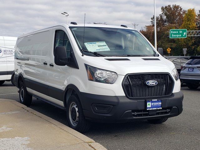 2026 Ford Transit Base