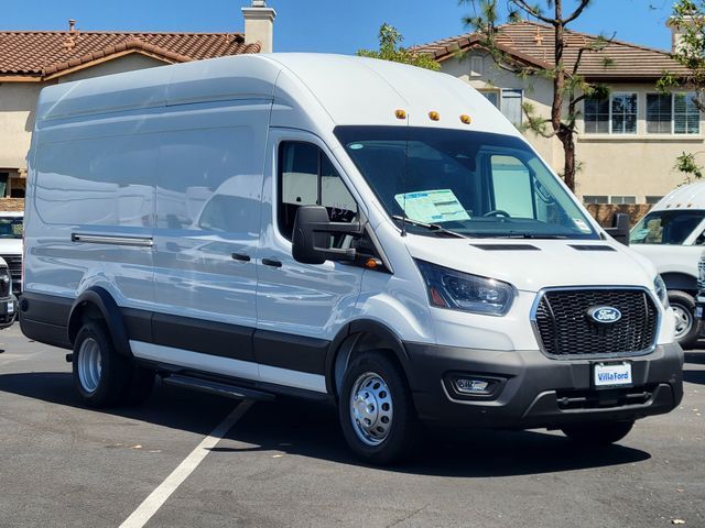 2026 Ford Transit Base