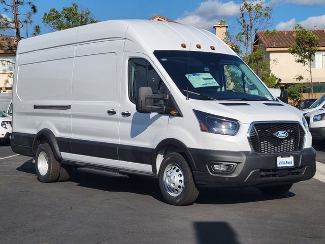 2026 Ford Transit Base