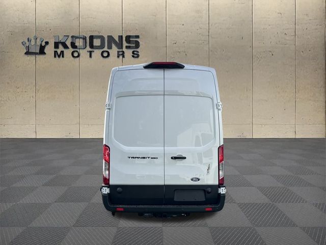 2026 Ford Transit Base