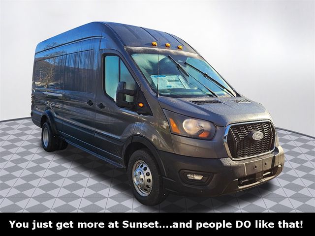 2026 Ford Transit Base