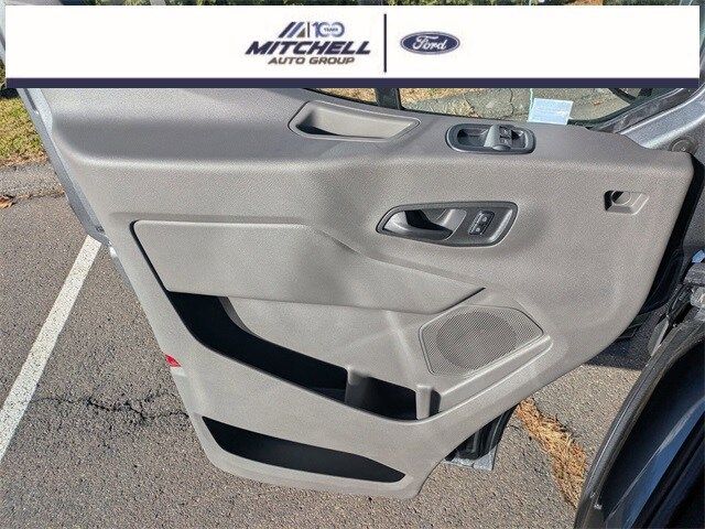 2026 Ford Transit Base