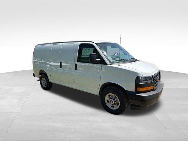 2026 GMC Savana Base