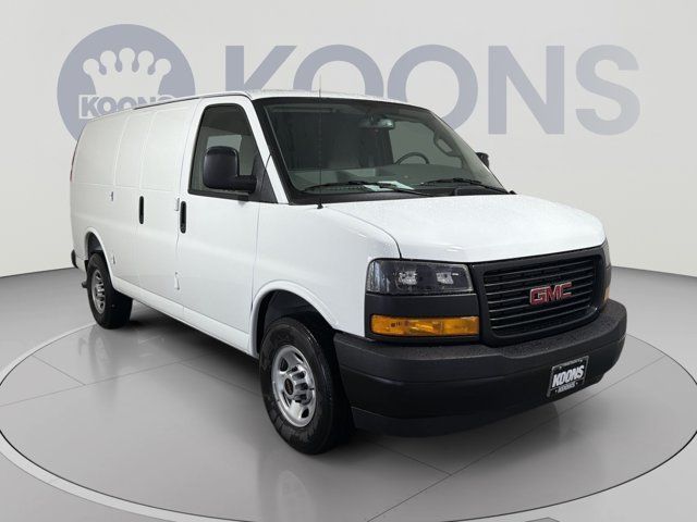 2026 GMC Savana Base
