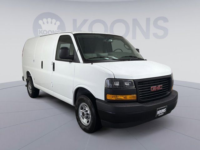 2026 GMC Savana Base