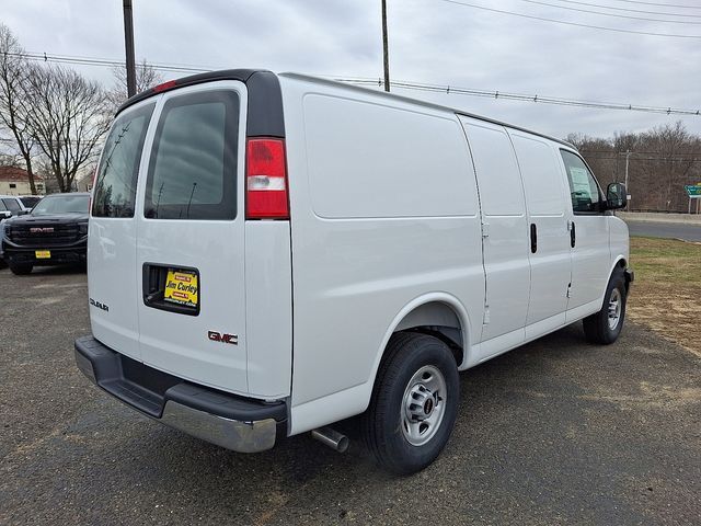 2026 GMC Savana Base