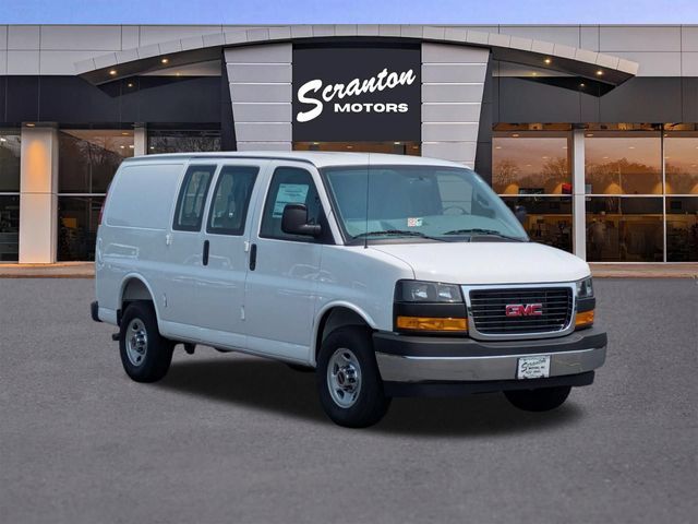 2026 GMC Savana Base