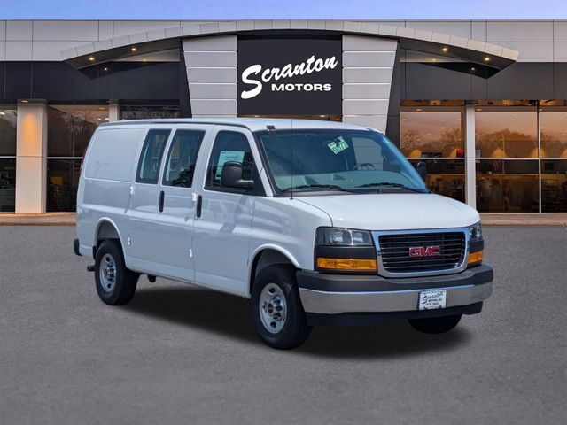 2026 GMC Savana Base