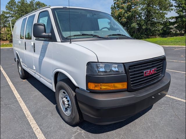 2026 GMC Savana Base