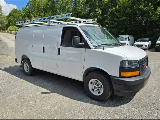 2026 GMC Savana Base