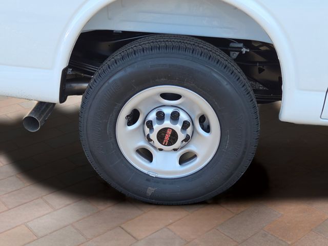 2026 GMC Savana Base