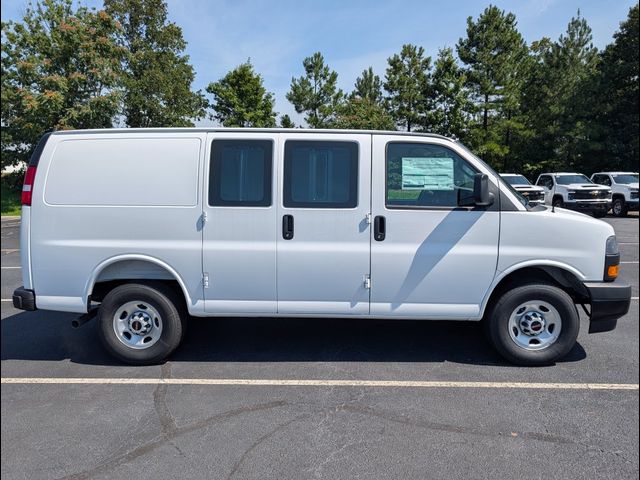 2026 GMC Savana Base