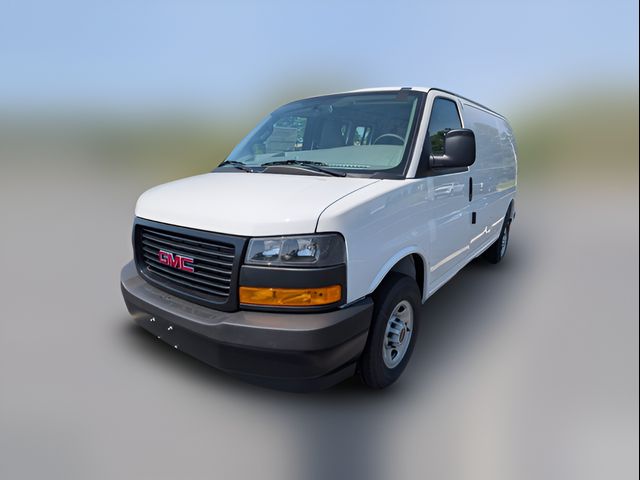 2026 GMC Savana Base