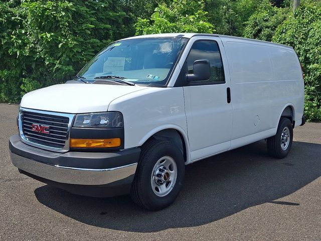 2026 GMC Savana Base