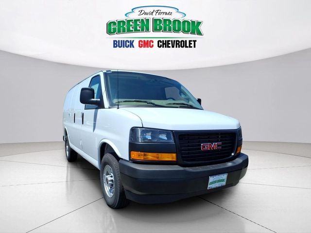 2026 GMC Savana Base