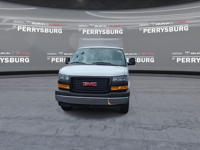 2026 GMC Savana Base