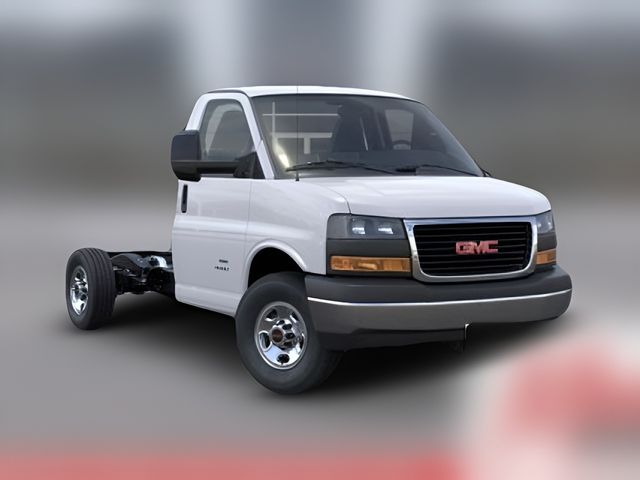 2026 GMC Savana Base