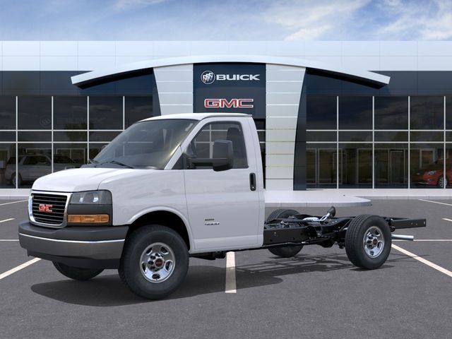 2026 GMC Savana Base