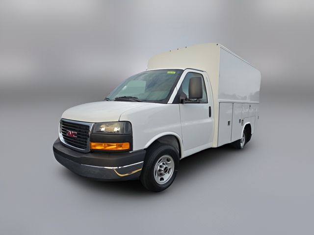 2026 GMC Savana Base