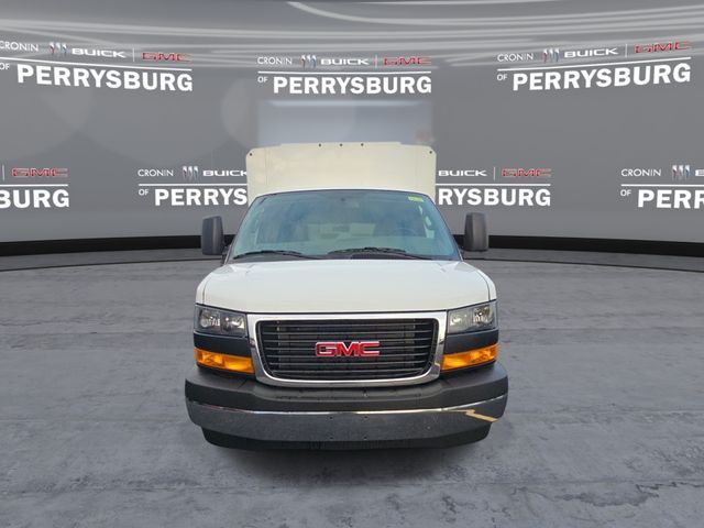 2026 GMC Savana Base