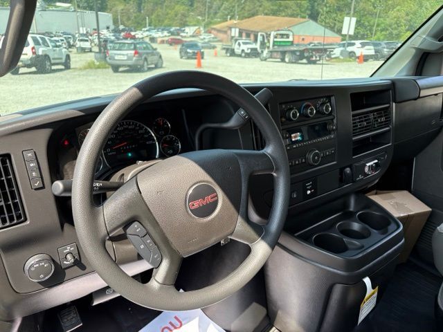 2026 GMC Savana Base