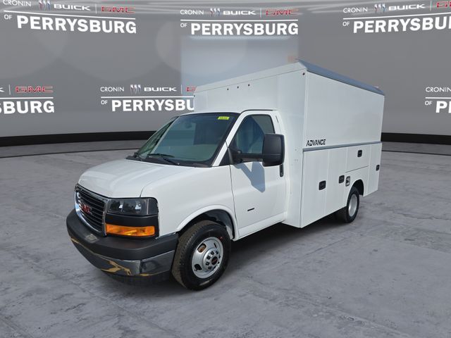2026 GMC Savana Base