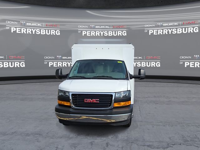2026 GMC Savana Base