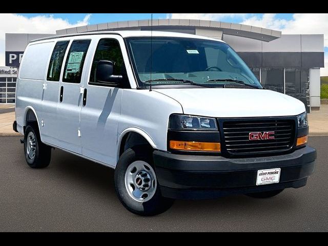 2026 GMC Savana Base