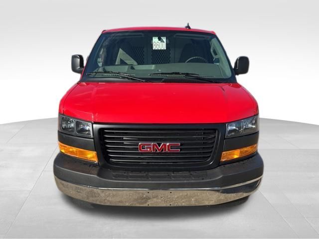 2026 GMC Savana Base