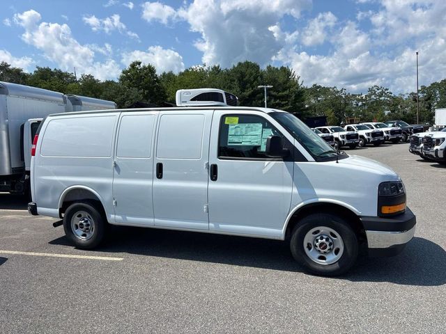 2026 GMC Savana Base
