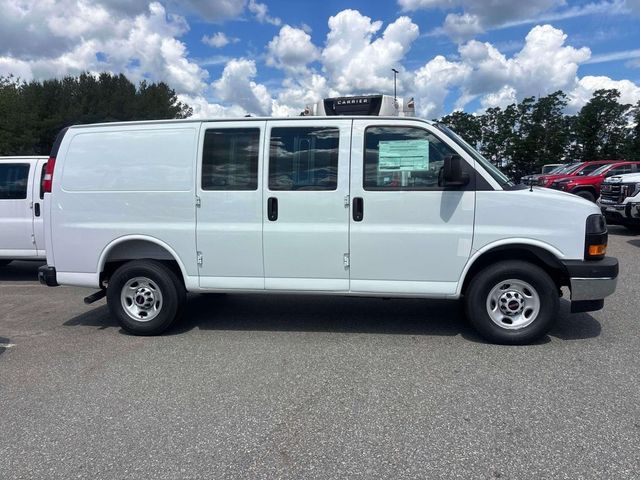 2026 GMC Savana Base