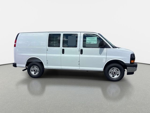 2026 GMC Savana Base