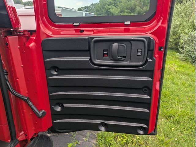 2026 GMC Savana Base