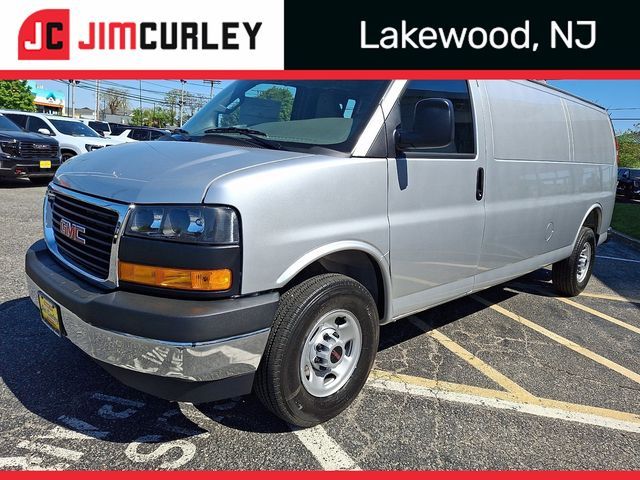 2026 GMC Savana Base