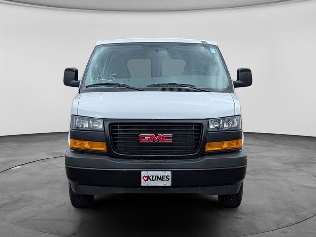 2026 GMC Savana Base