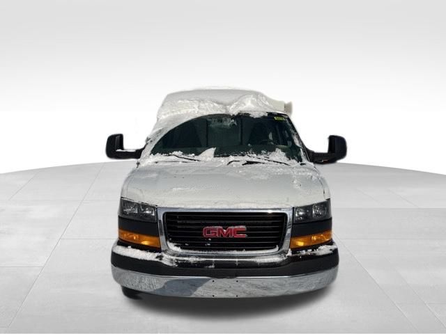 2026 GMC Savana Base
