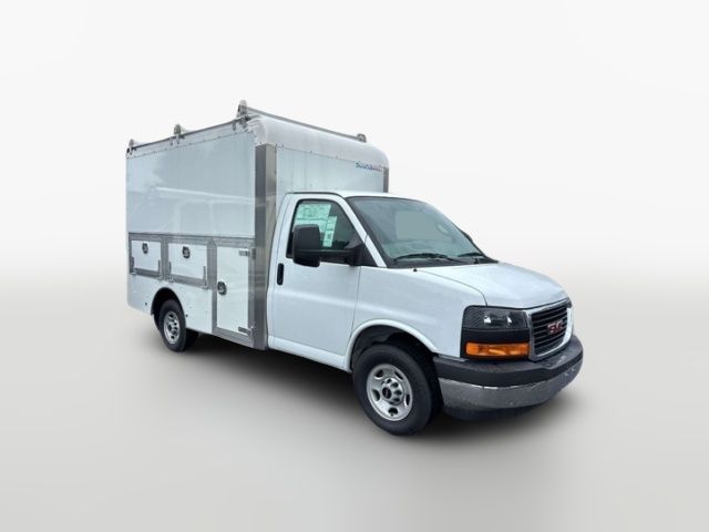 2026 GMC Savana Base