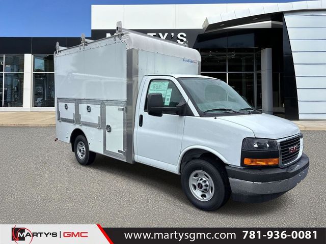 2026 GMC Savana Base