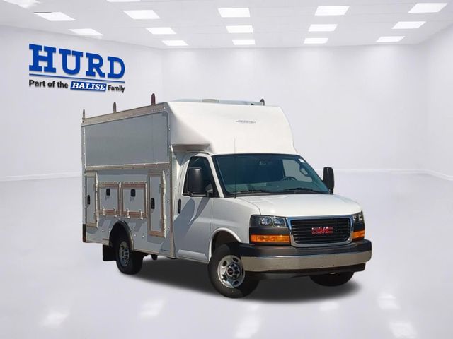 2026 GMC Savana Base