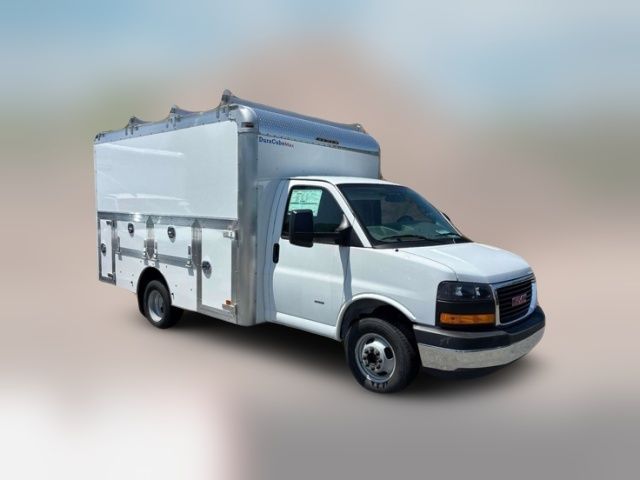 2026 GMC Savana Base