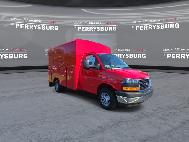 2026 GMC Savana Base